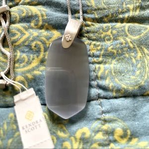 Kendra Scott Necklace Witt beautiful Pendant. Brand New